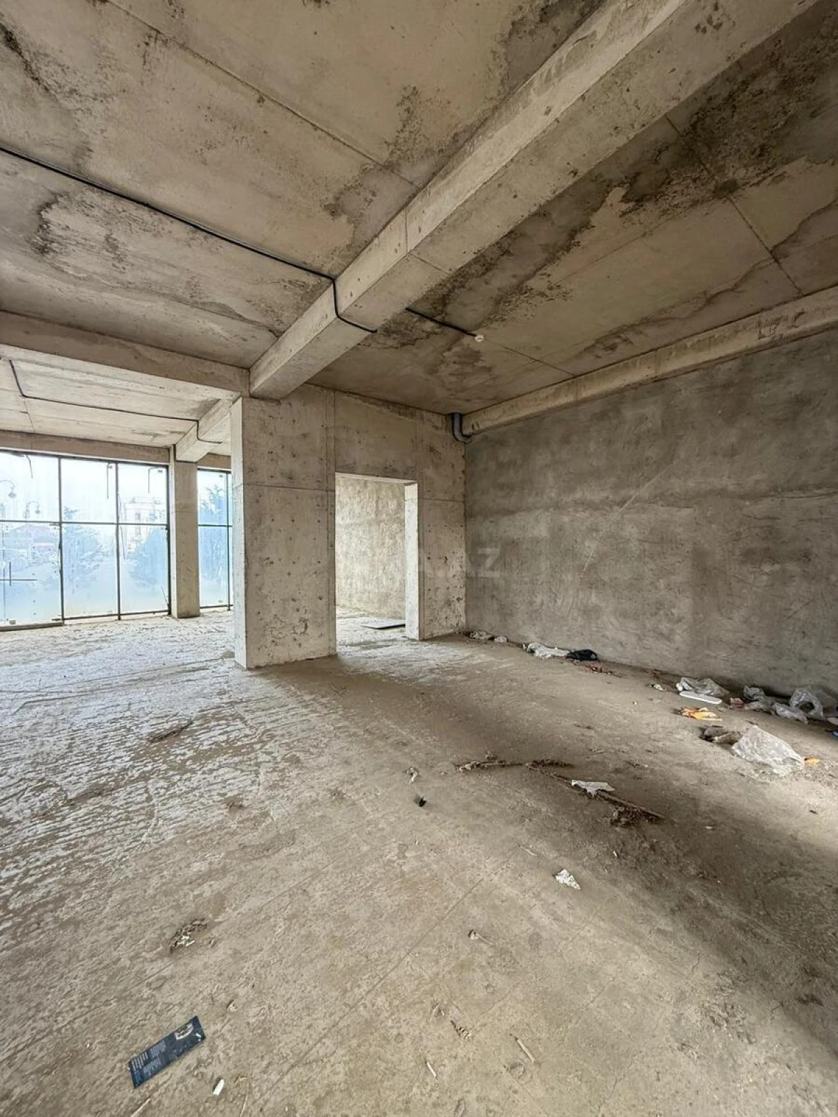 Satılır obyekt 97 m²