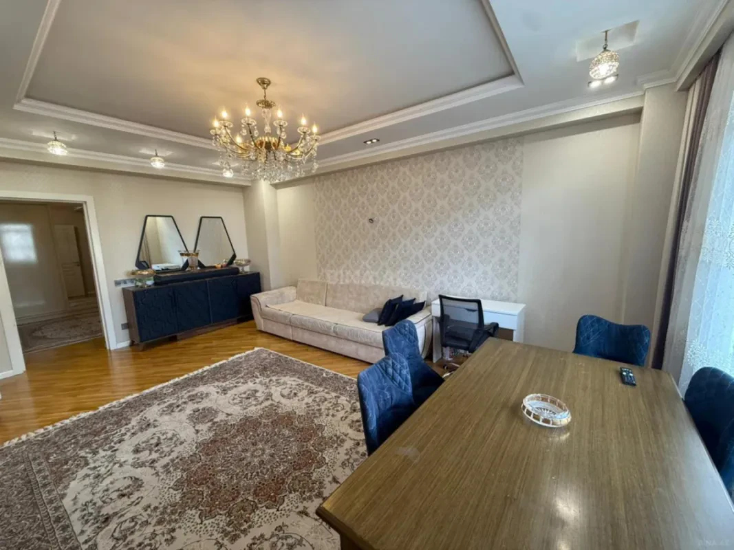 Satılır 2 otaqlı mənzil 96 m²