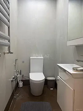 Satılır 2 otaqlı mənzil 96 m²
