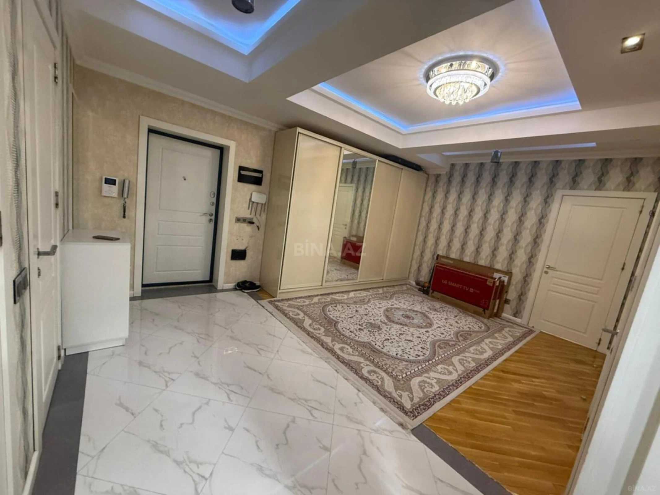 Satılır 2 otaqlı mənzil 96 m²