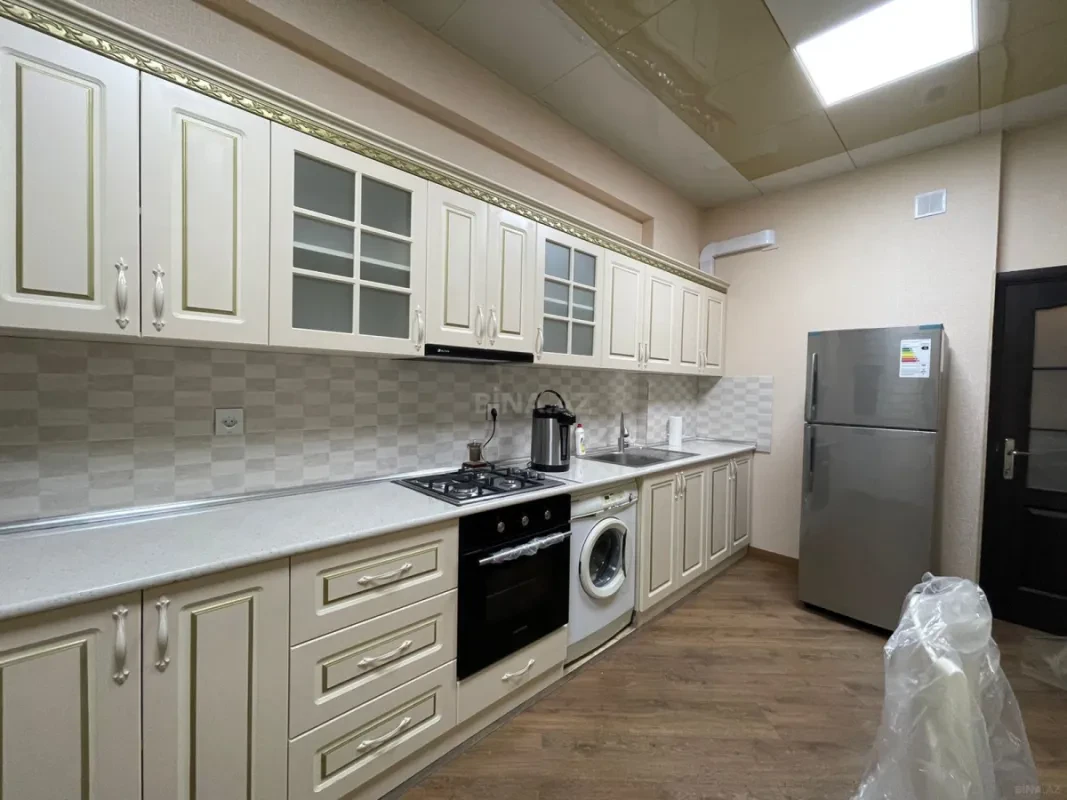 Kirayə verilir 2 otaqlı mənzil 75 m²