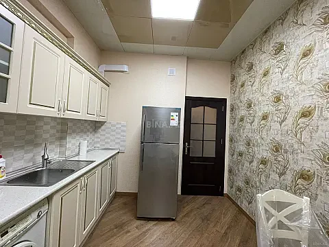 Kirayə verilir 2 otaqlı mənzil 75 m²