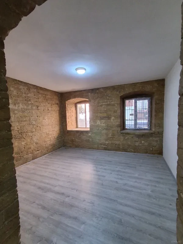 Satılır 4 otaqlı mənzil 115 m²