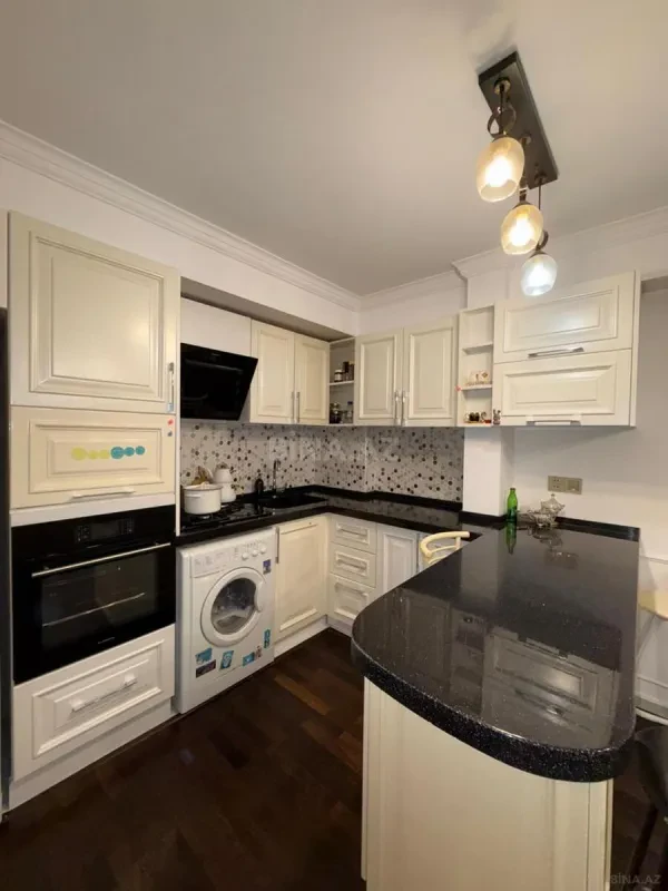 Satılır 2 otaqlı mənzil 65 m²