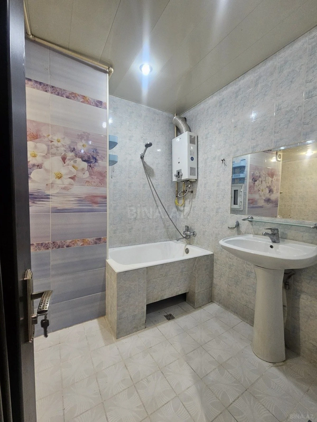 Kirayə verilir 1 otaqlı mənzil 38 m²