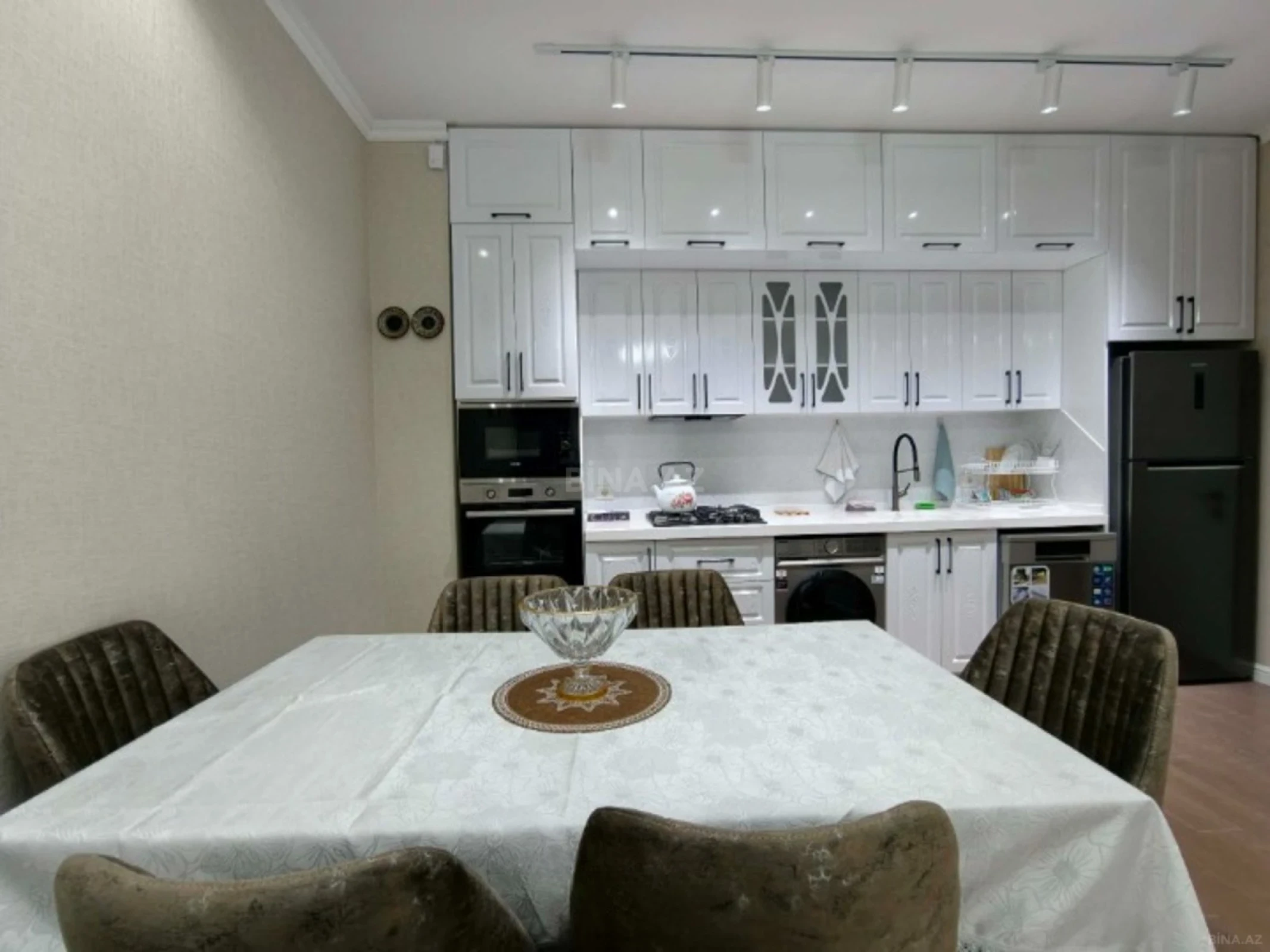 Kirayə verilir 3 otaqlı mənzil 90 m²