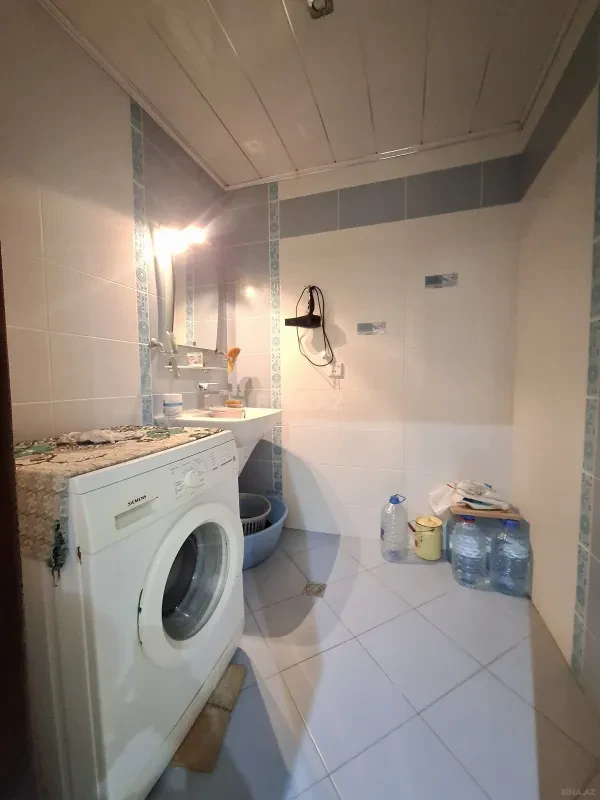 Satılır 3 otaqlı mənzil 125 m²