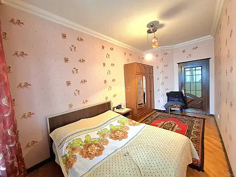 Satılır 3 otaqlı mənzil 125 m²