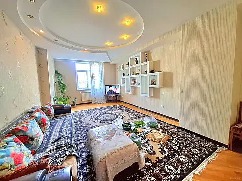 Satılır 3 otaqlı mənzil 125 m²