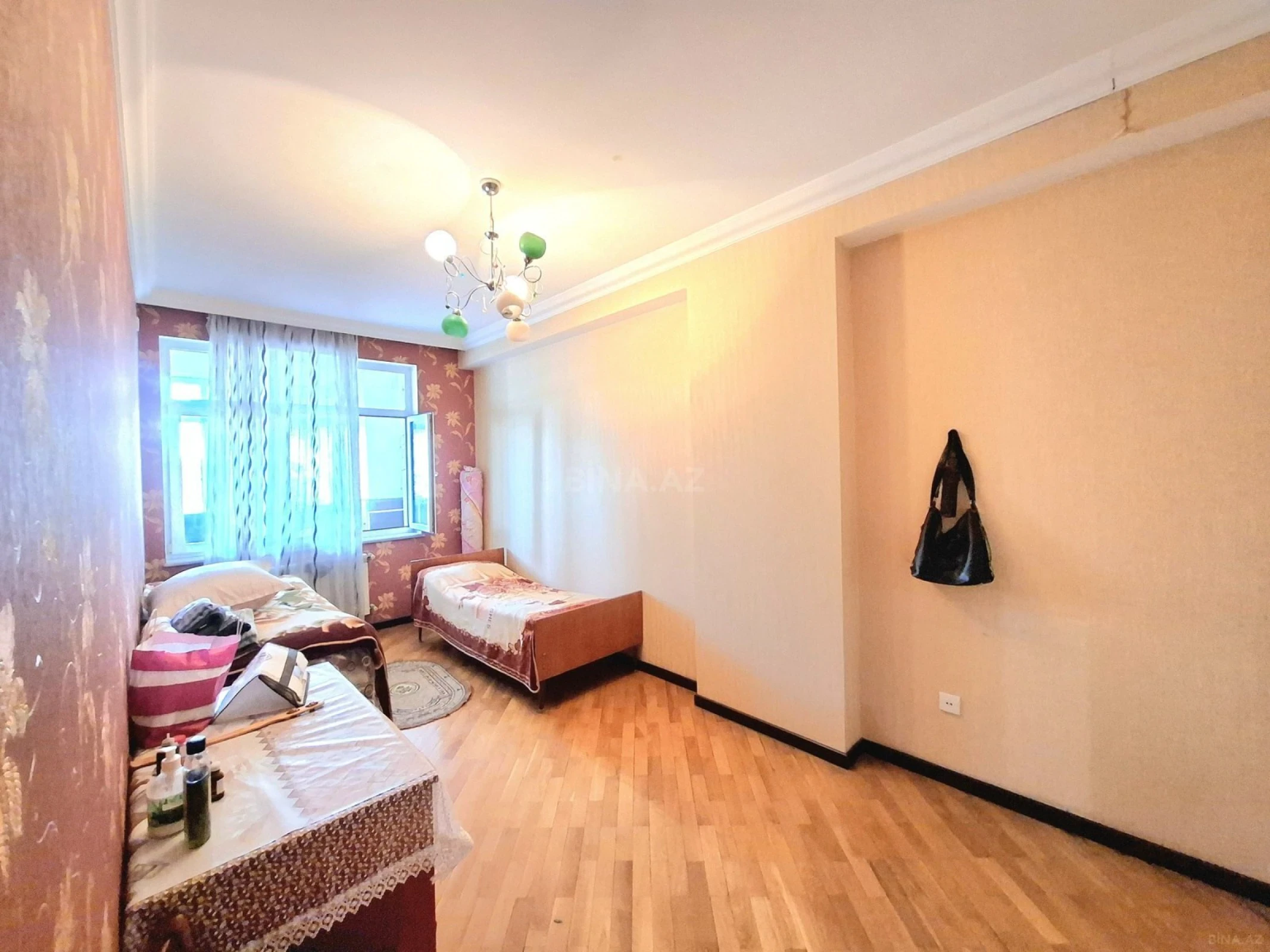 Satılır 3 otaqlı mənzil 125 m²