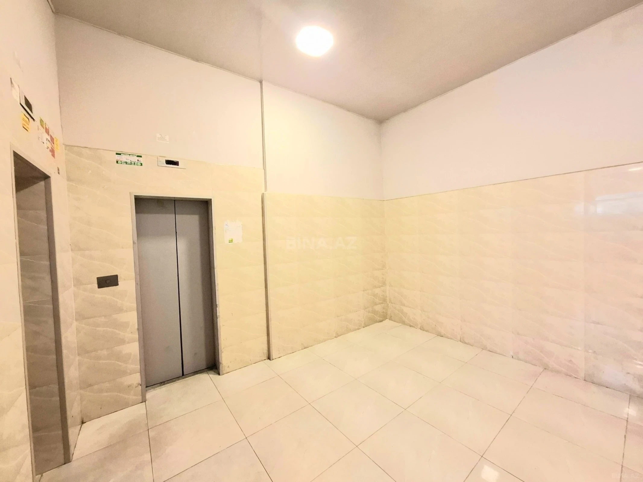 Satılır 3 otaqlı mənzil 125 m²