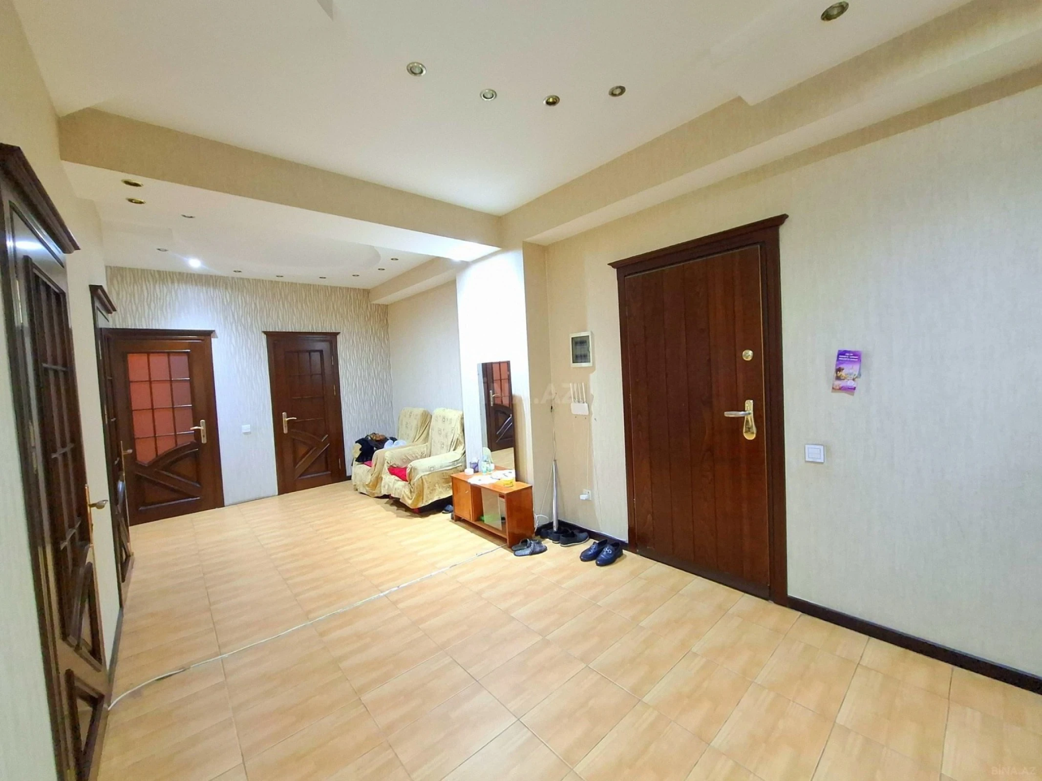 Satılır 3 otaqlı mənzil 125 m²