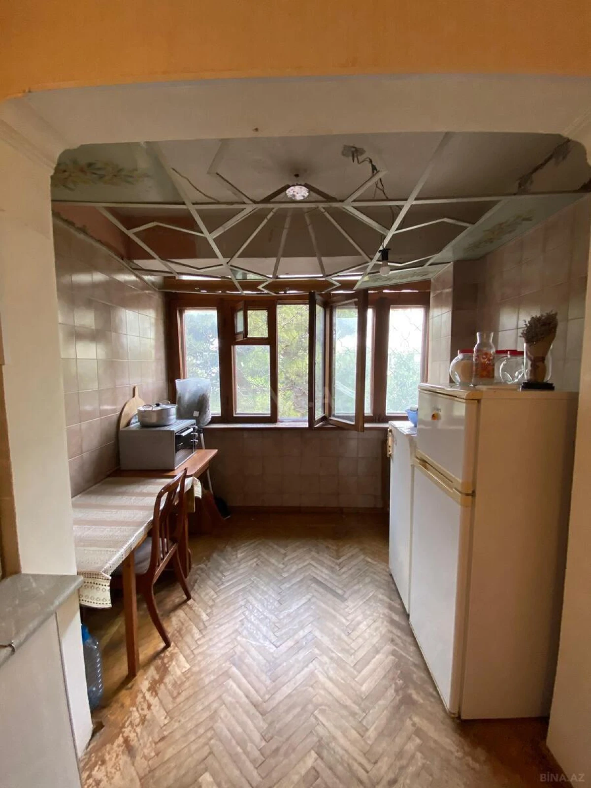 Satılır 4 otaqlı mənzil 110 m²