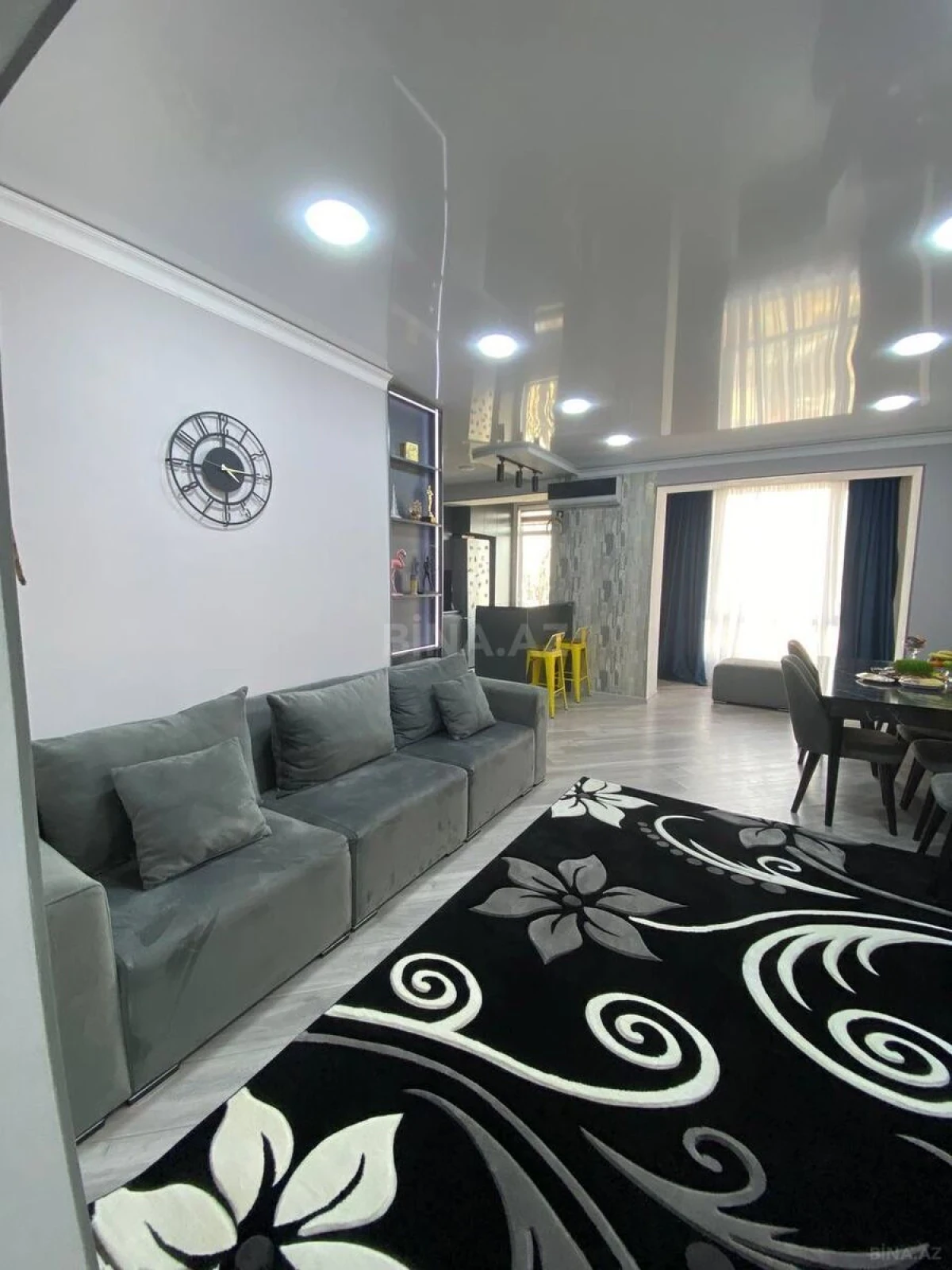 Kirayə verilir 3 otaqlı mənzil 98 m²