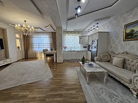 Satılır 3 otaqlı mənzil 105 m² — Bakı, 7-ci mikrorayon 3 otaq 105.00 m²