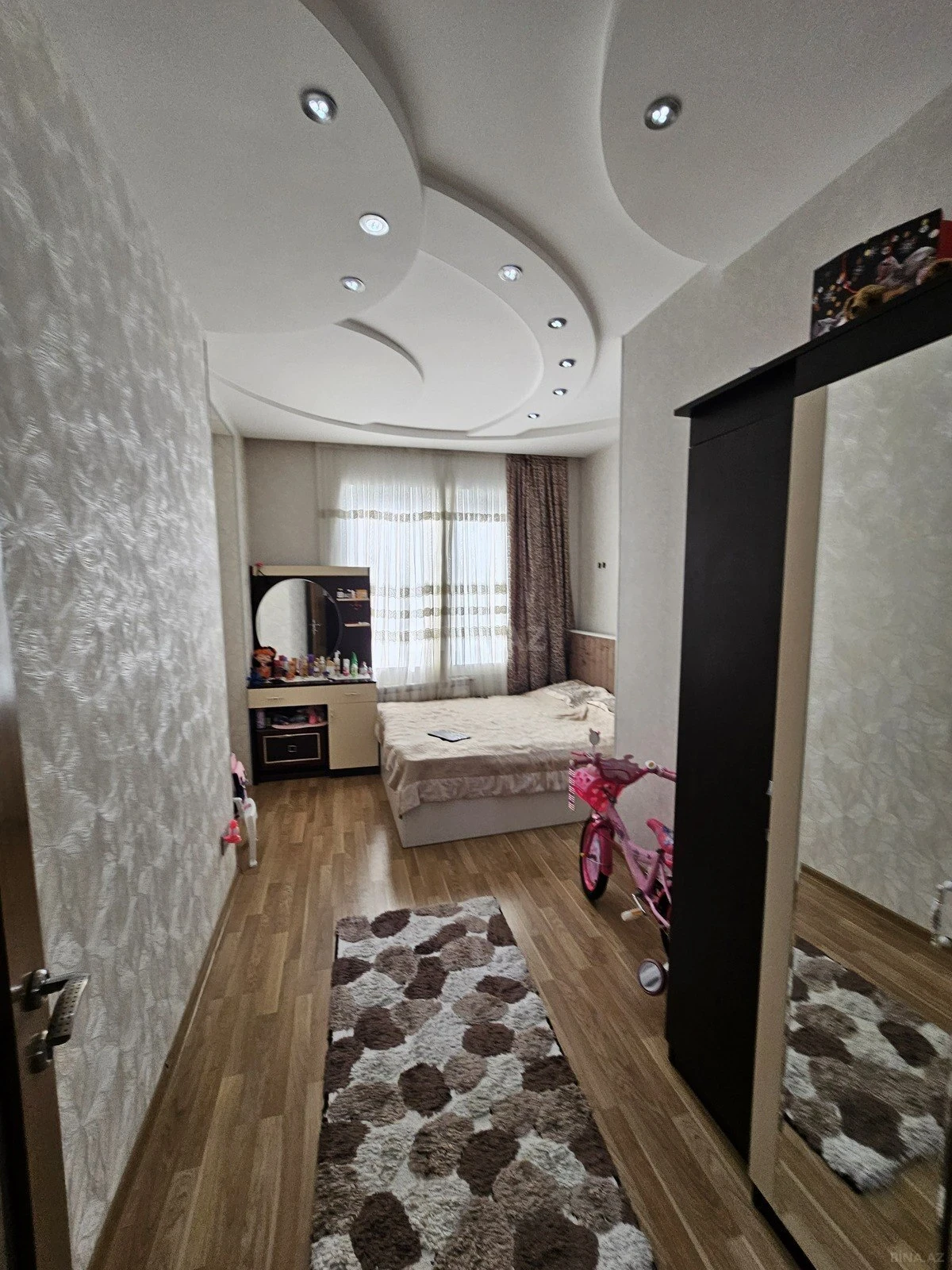 Satılır 3 otaqlı mənzil 105 m²