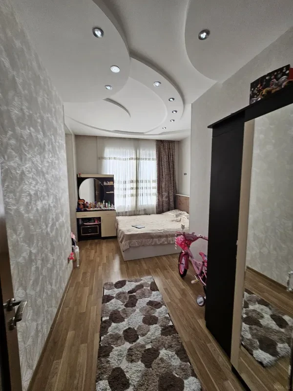 Satılır 3 otaqlı mənzil 105 m²