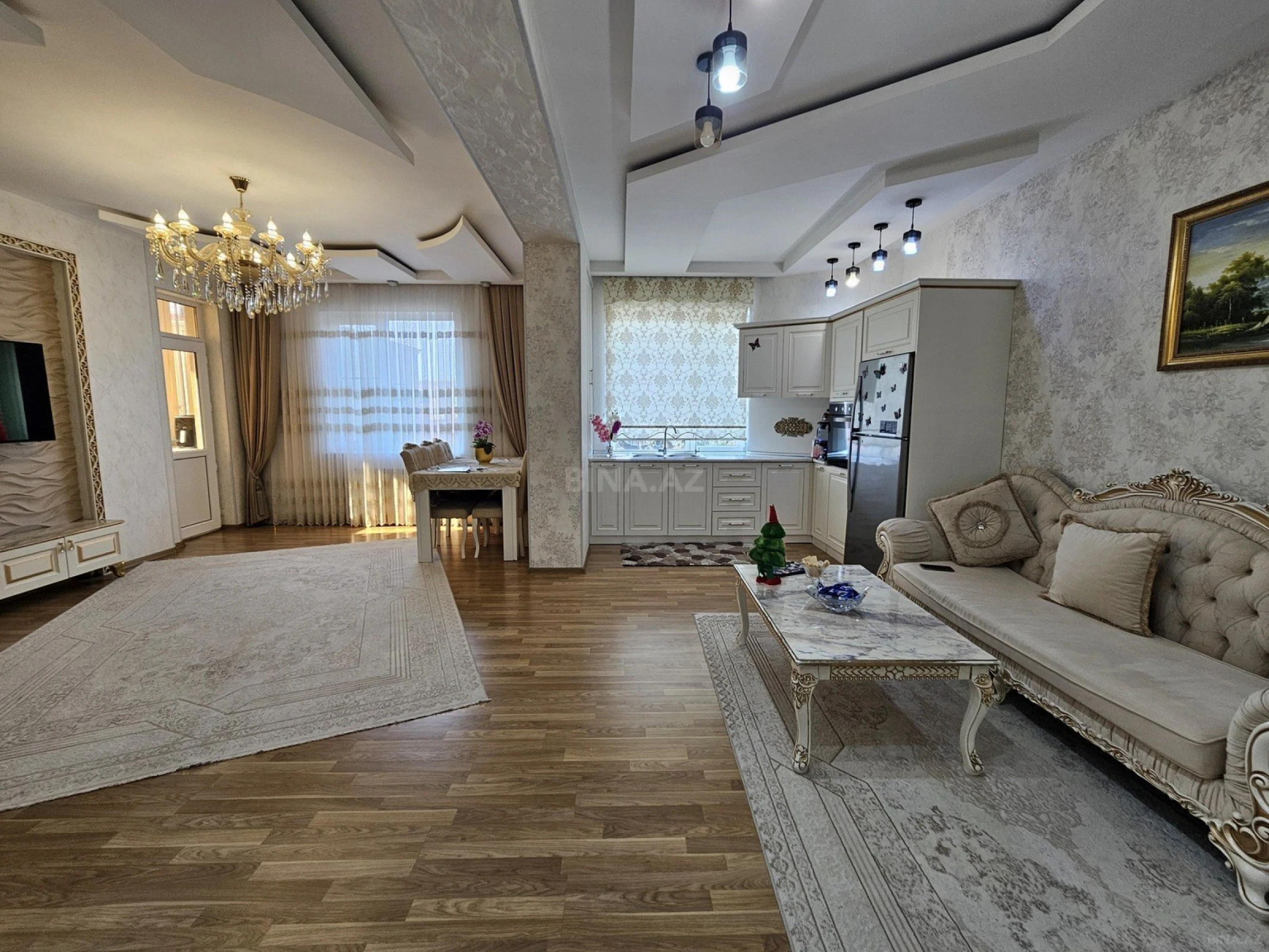 Satılır 3 otaqlı mənzil 105 m²