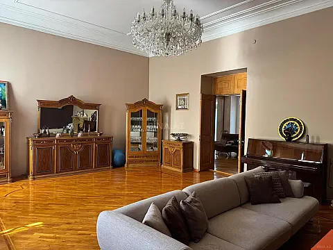 Satılır 4 otaqlı mənzil 220 m² — Bakı, Bayıl 4 otaq 220.00 m²