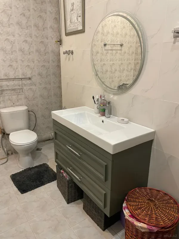 Satılır 4 otaqlı mənzil 220 m²