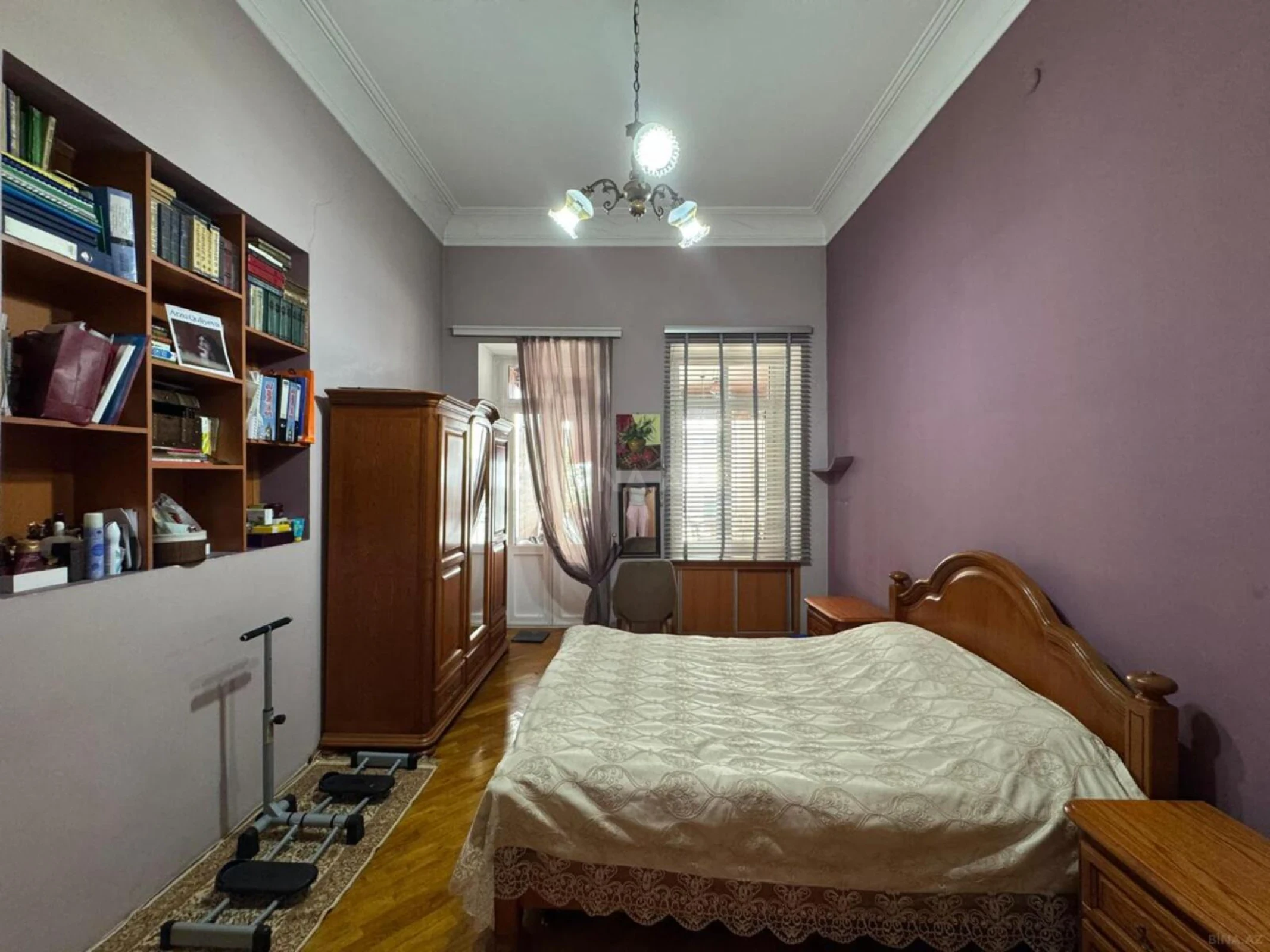 Satılır 4 otaqlı mənzil 220 m²
