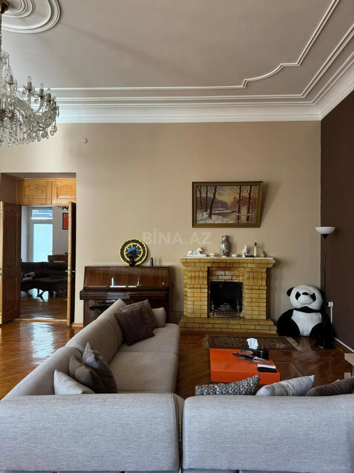 Satılır 4 otaqlı mənzil 220 m²