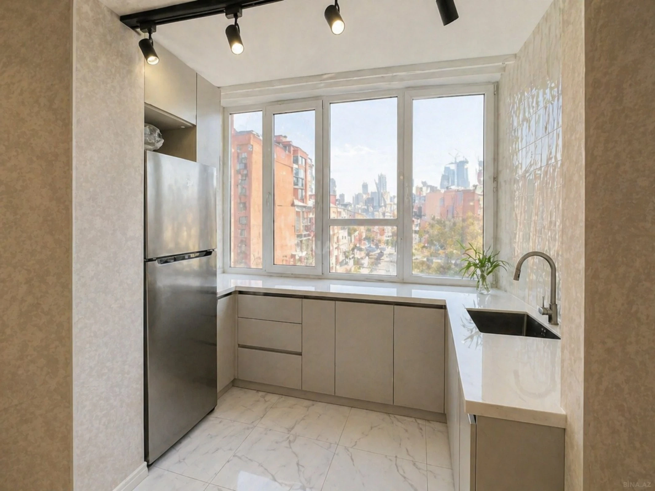Satılır 3 otaqlı mənzil 65 m²