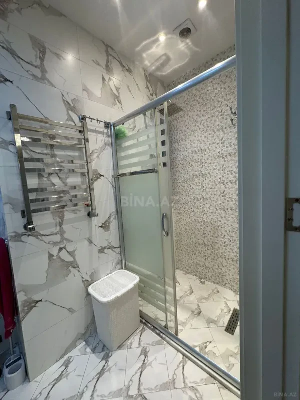 Satılır 3 otaqlı mənzil 142 m²