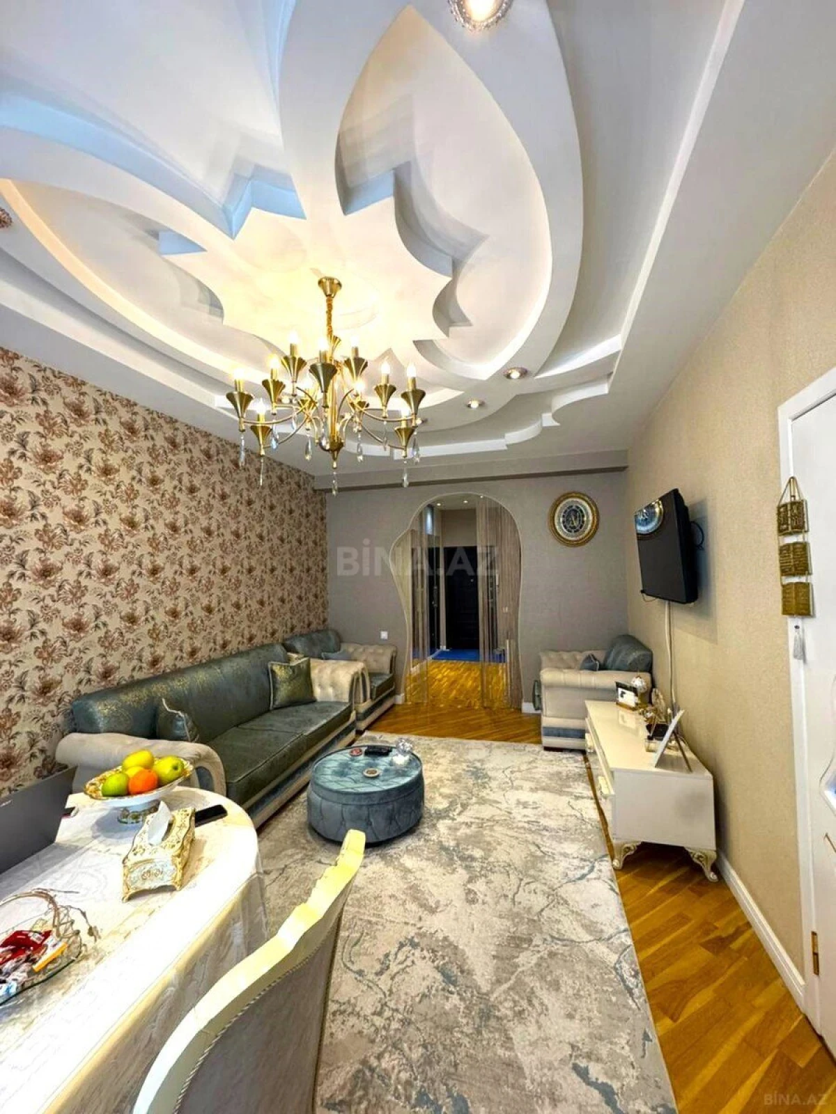 Satılır 4 otaqlı mənzil 130 m²
