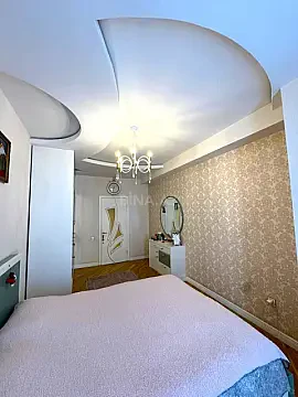 Satılır 4 otaqlı mənzil 130 m²