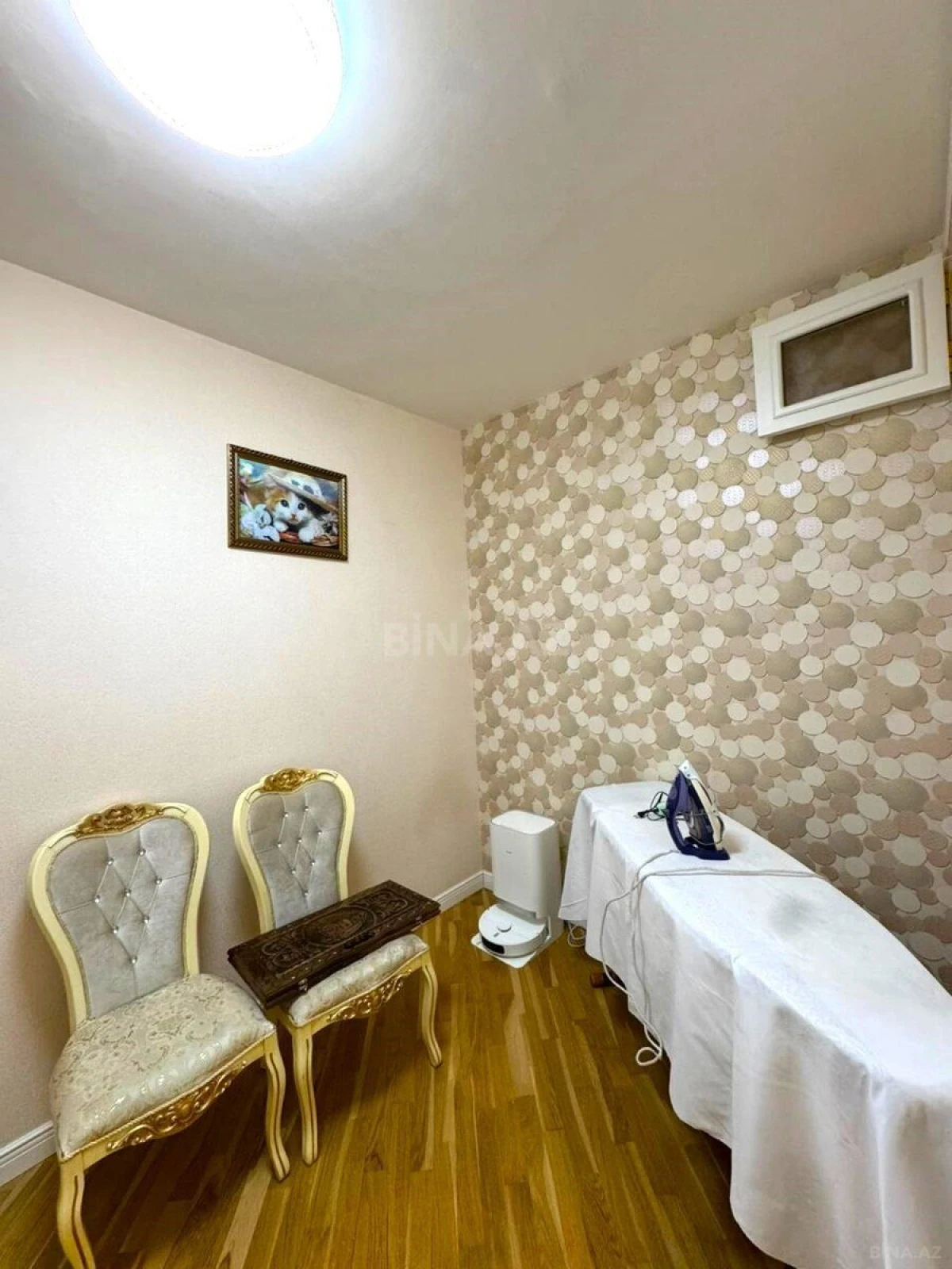 Satılır 4 otaqlı mənzil 130 m²