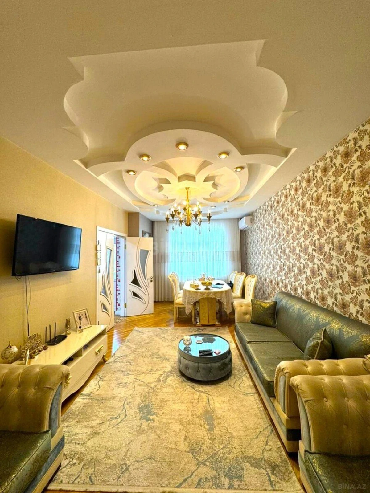 Satılır 4 otaqlı mənzil 130 m²