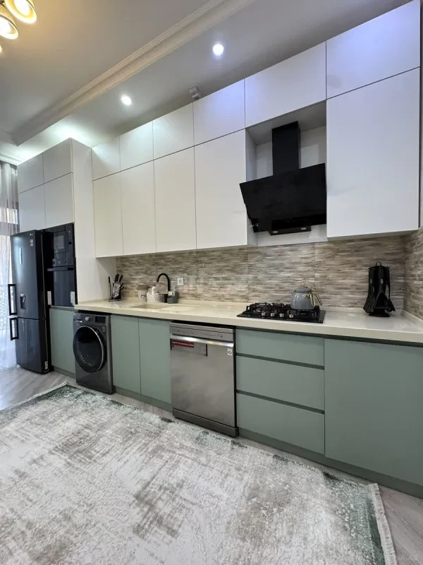 Kirayə verilir 3 otaqlı mənzil 100 m²