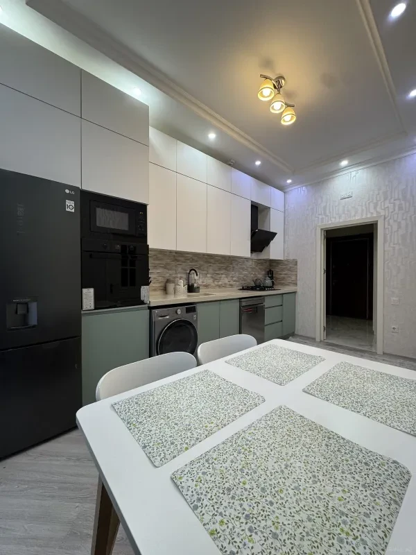 Kirayə verilir 3 otaqlı mənzil 100 m²