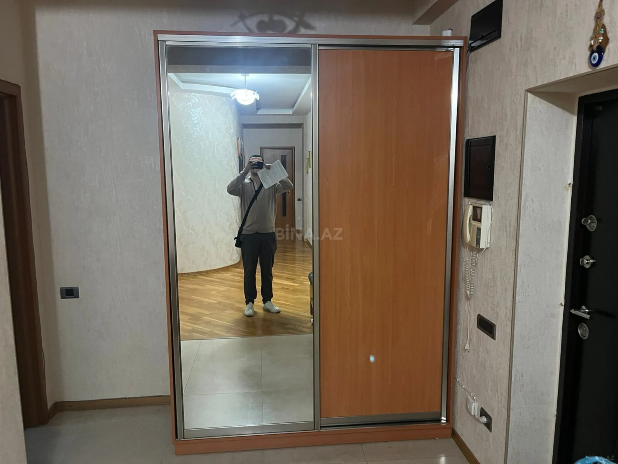 Kirayə verilir 5 otaqlı mənzil 185 m²