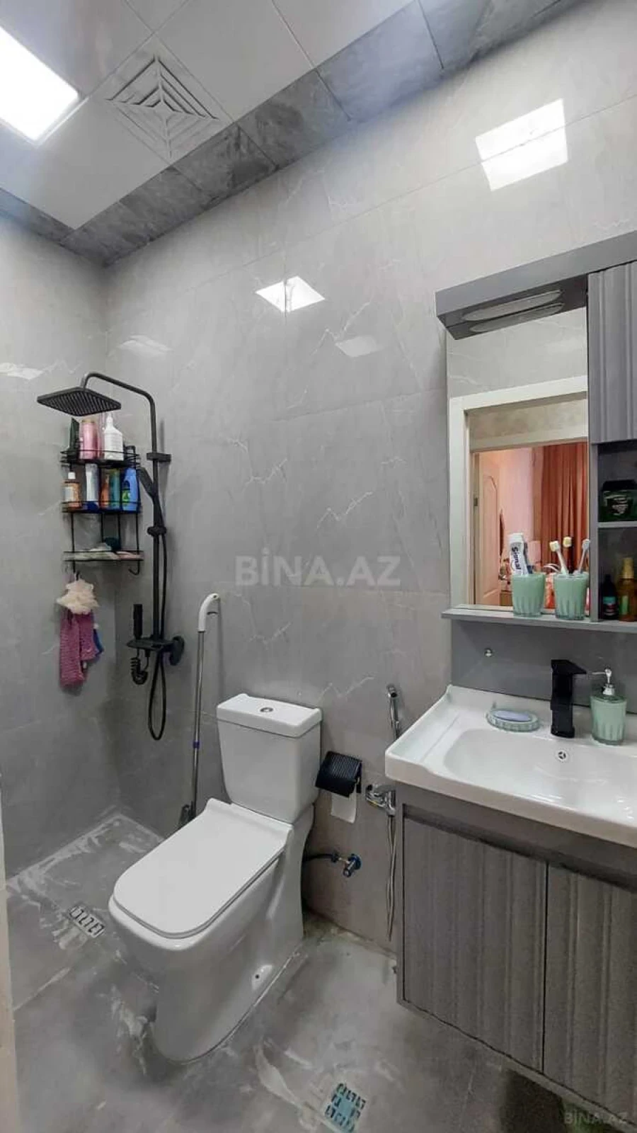 Satılır 3 otaqlı mənzil 64 m²