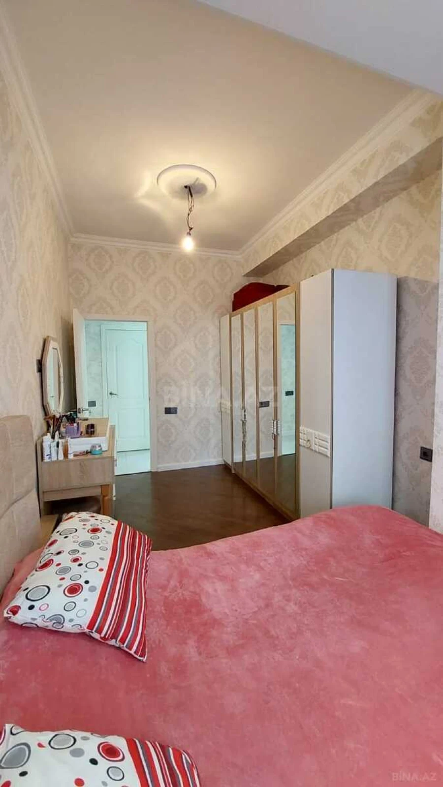 Satılır 3 otaqlı mənzil 64 m²