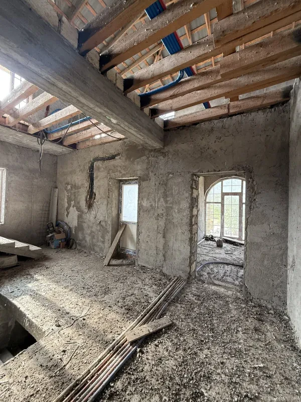 Satılır 10 otaqlı həyət evi 390 m²