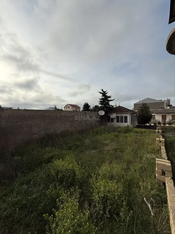 Satılır 10 otaqlı həyət evi 390 m²