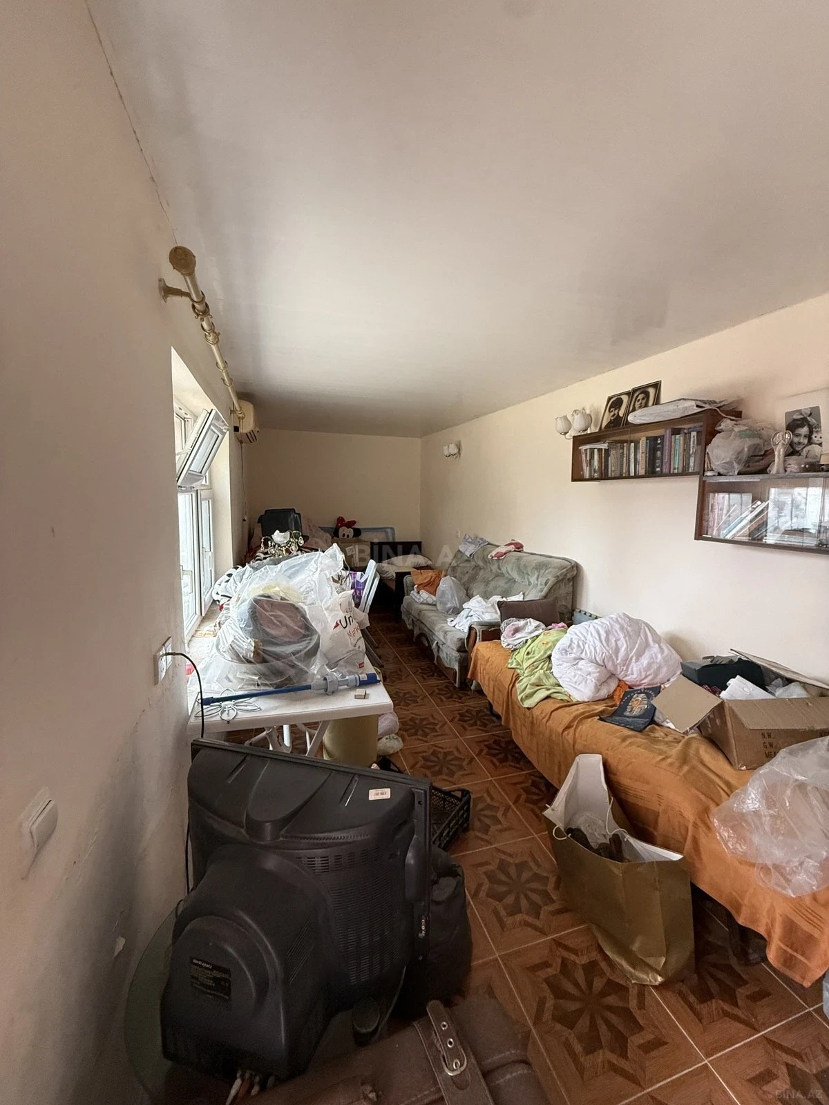 Satılır 10 otaqlı həyət evi 390 m²