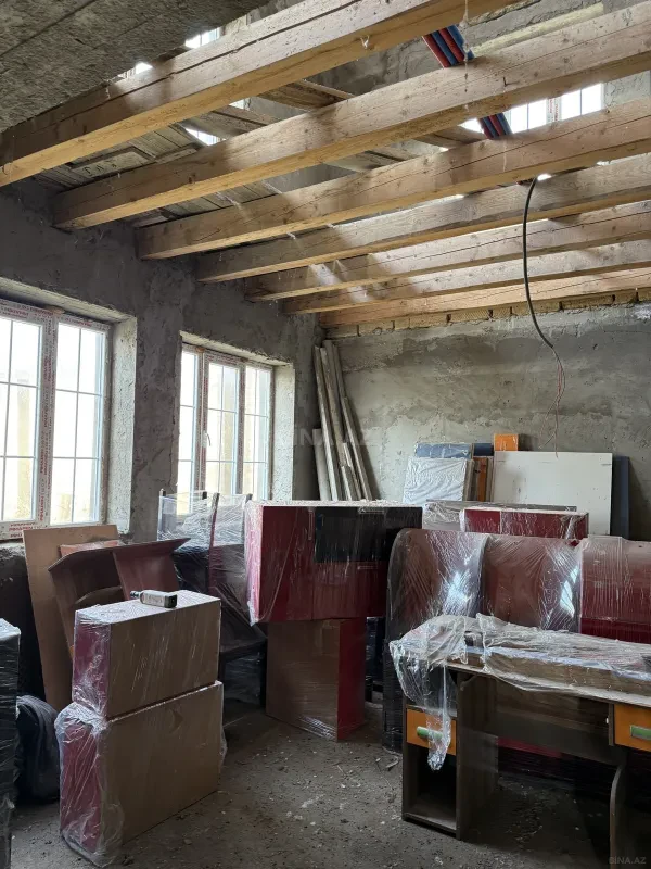 Satılır 10 otaqlı həyət evi 390 m²