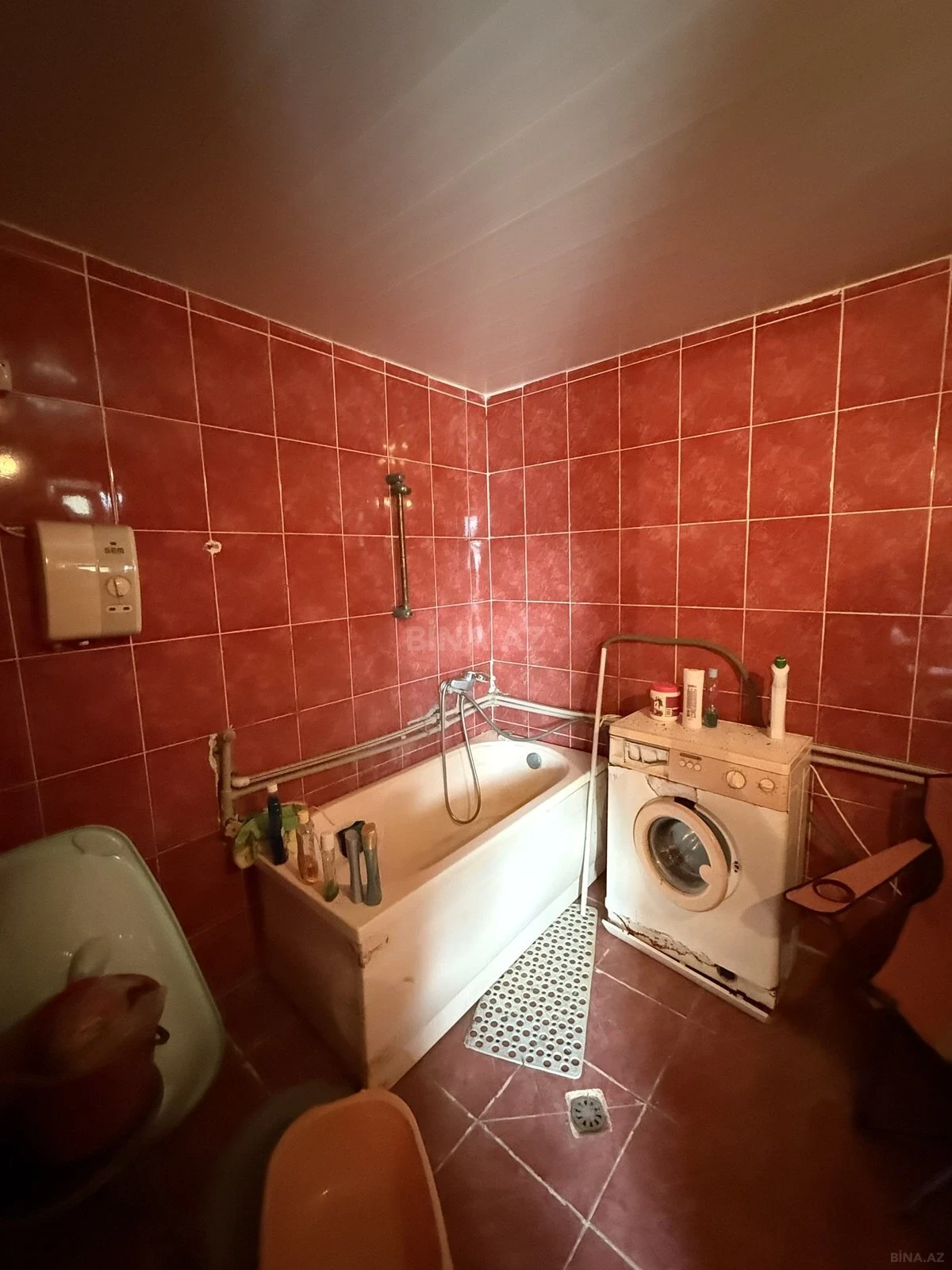 Satılır 10 otaqlı həyət evi 390 m²