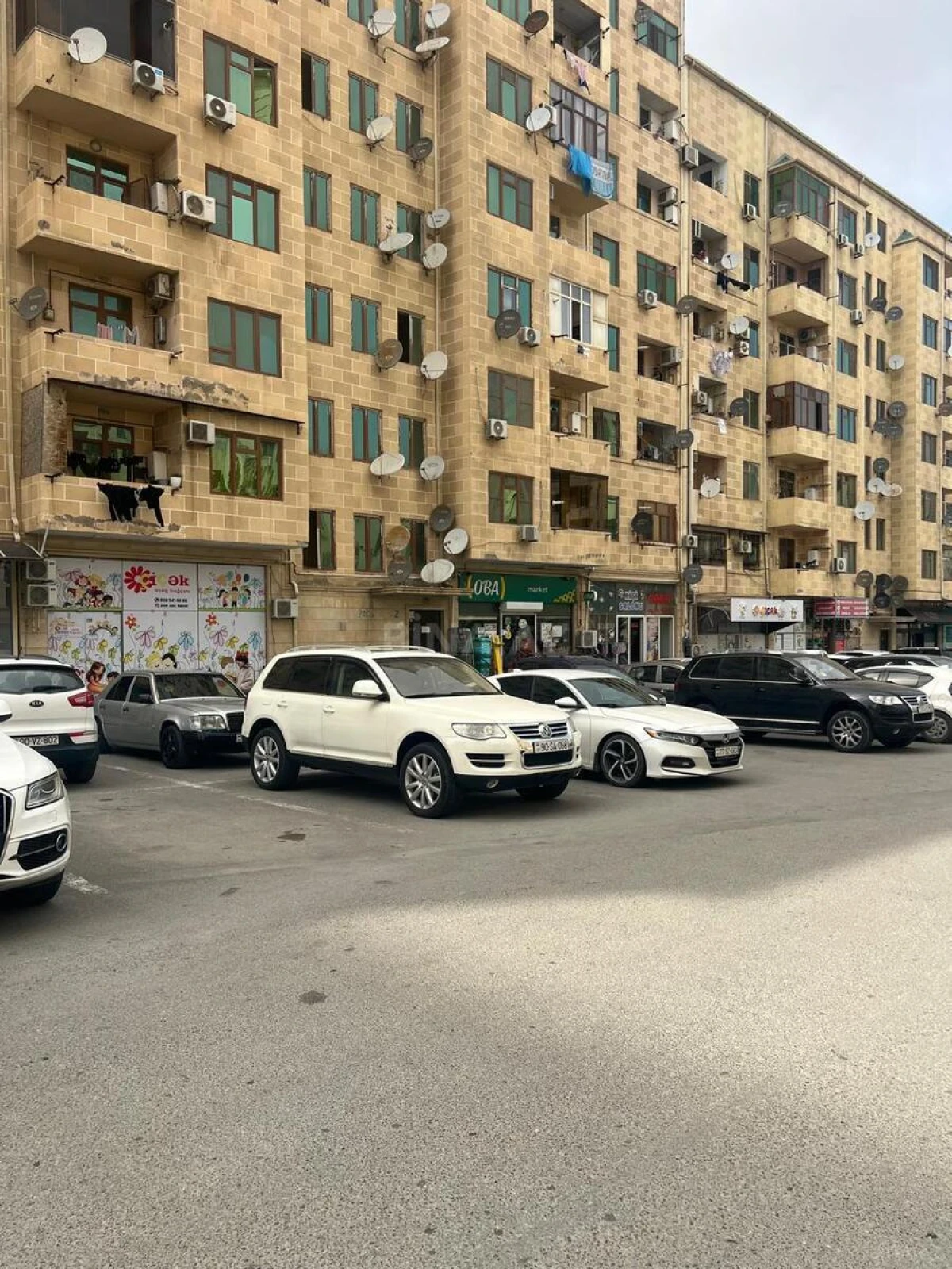 Satılır 2 otaqlı mənzil 62 m²