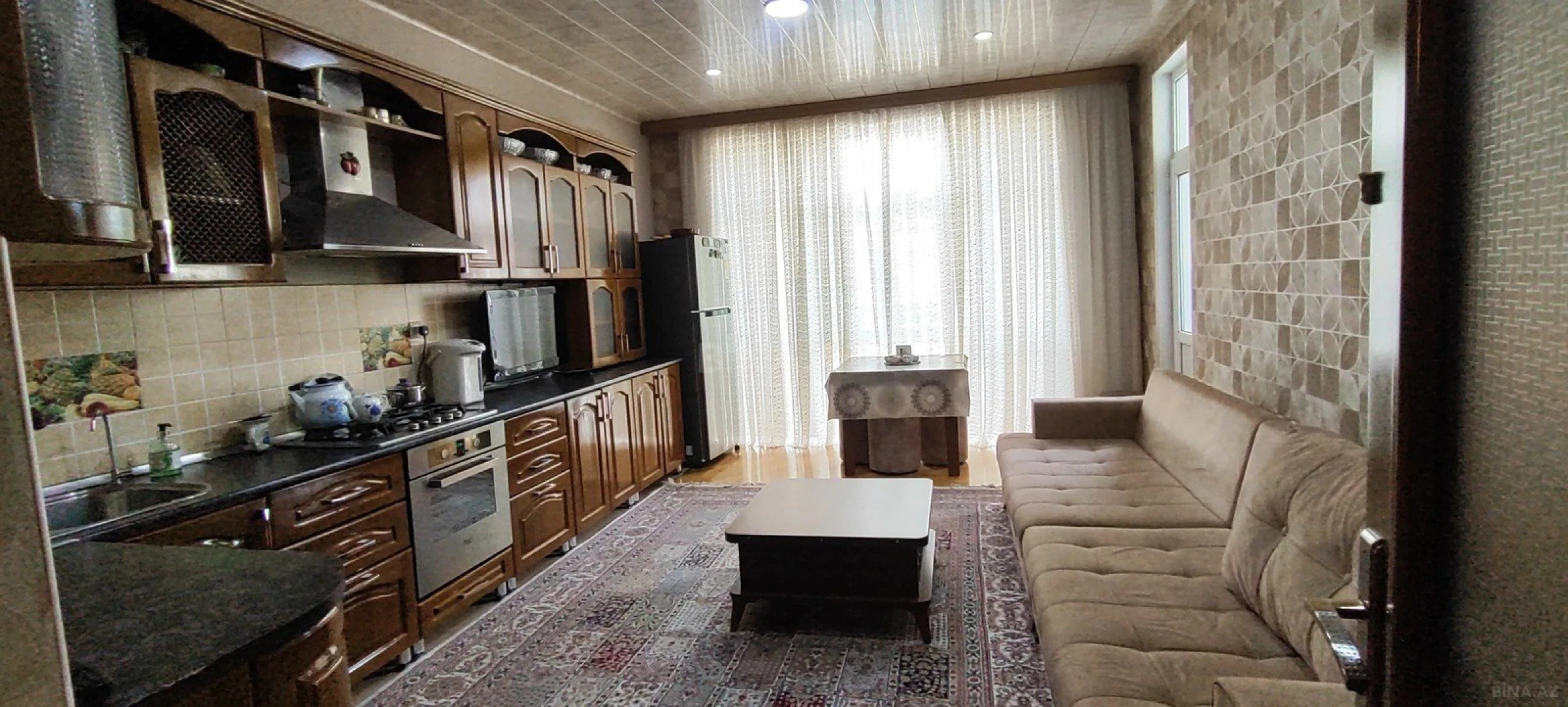 Satılır 4 otaqlı mənzil 180 m²