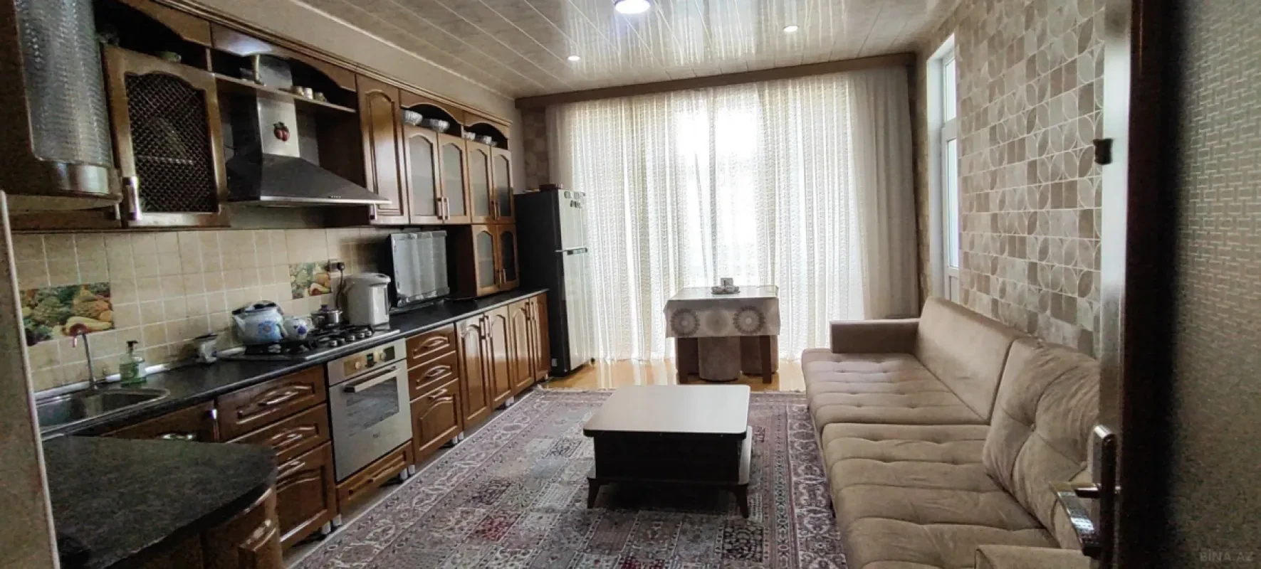Satılır 4 otaqlı mənzil 180 m²