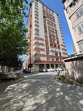 Satılır 4 otaqlı mənzil 180 m² — Bakı, İnşaatçılar 4 otaq 180.00 m²