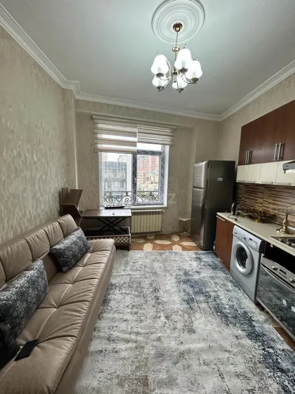 Satılır 1 otaqlı mənzil 60 m²