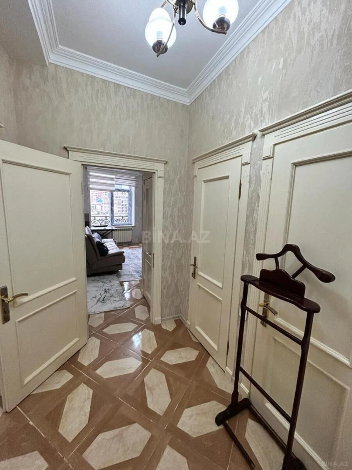 Satılır 1 otaqlı mənzil 60 m²