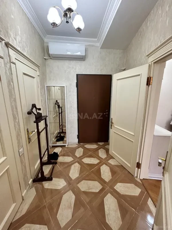 Satılır 1 otaqlı mənzil 60 m²
