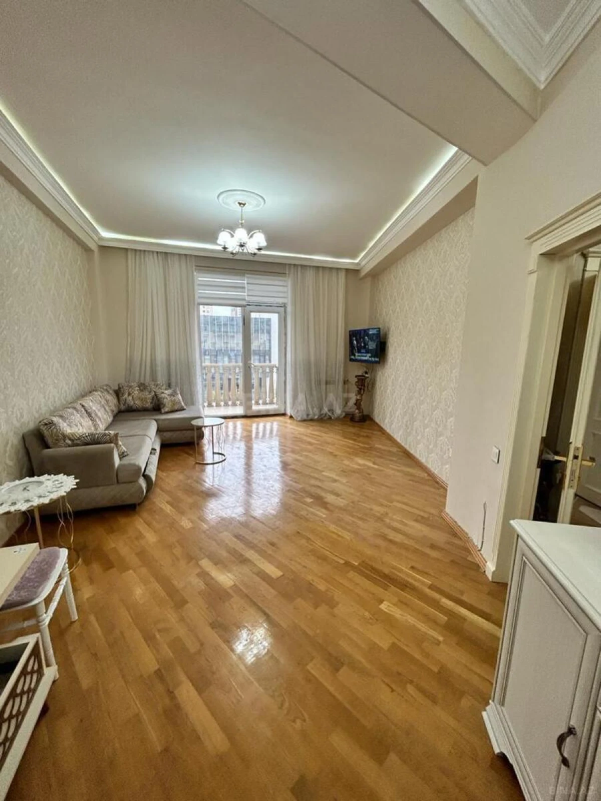 Satılır 1 otaqlı mənzil 60 m²